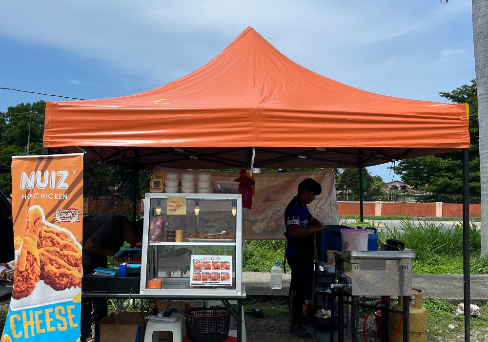 MUIZ HOT CHICKEN TANJUNG SEPAT by My Ekosistem